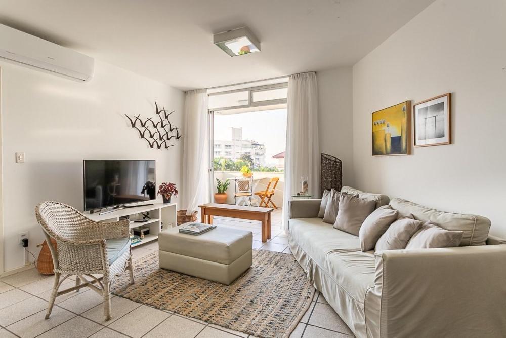 Apartamento 3 Quartos +2 Garagens+2 Banheiros A 40m Da Dos Ingleses/florianopolis Florianópolis
